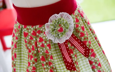 Schnittmuster Kinderrock mit Ansteckorden