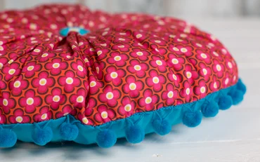 Nähanleitung Kissen mit Bommeln