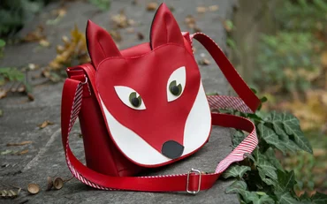 Schnittmuster Umhängetasche aus Kunstleder mit Fuchsmotiv