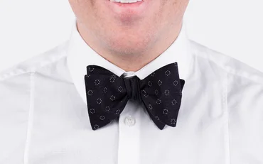 Nähanleitung mit kostenlosem Schnittmuster Fliege nähen