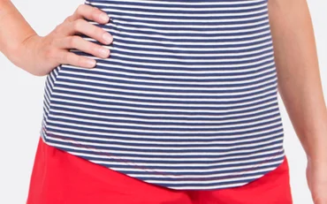 Schnittmuster Freebie Damen Shorts Sommer rot nähen