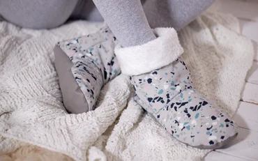 Kuschel-Hausschuhe mit Schritt für Schritt Nähanleitung selber machen