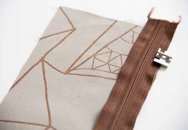 Reißverschluss annähen