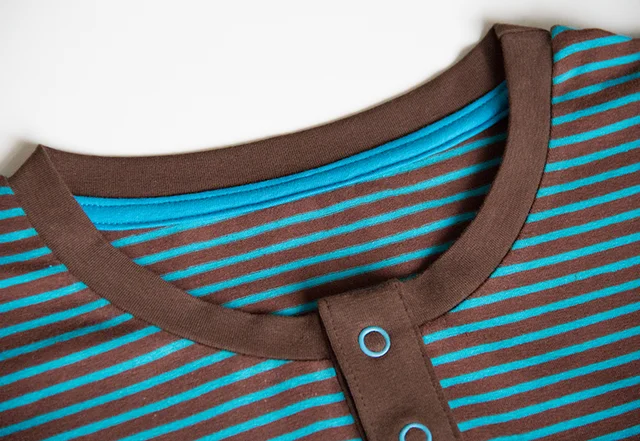 Ausschnitt innen versäubert