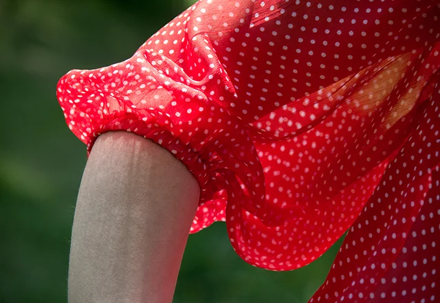 Schnittmuster Bluse rot weisse Punkte