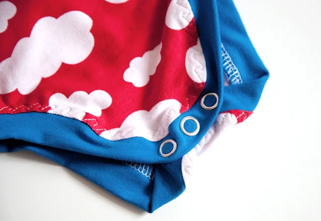 Babybody selber nähen mit Druckknöpfen