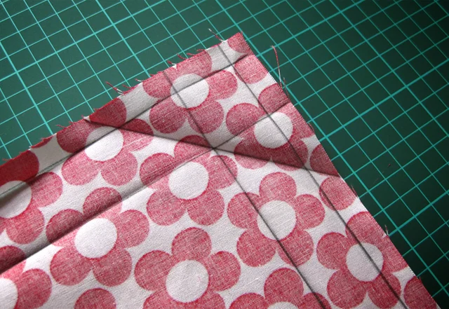 Briefecke nähen Kante wieder auflklappen