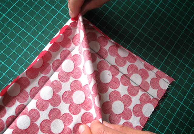 Briefecke nähen Kante falten