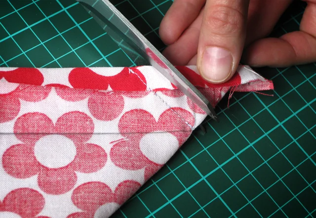 Briefecke nähen Ecke abschneiden