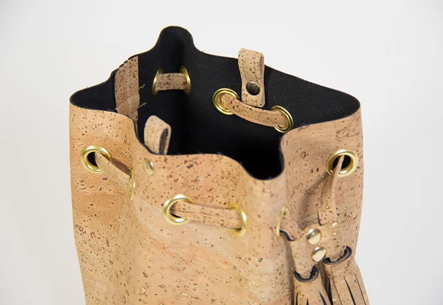 Nähanleitung Bucket Bag: Schlaufe mit Niete Nähanleitung Bucket Bag: Schlaufe mit Niete