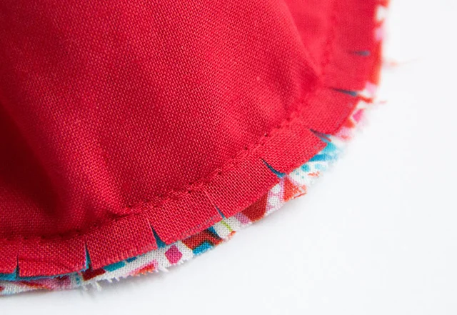 Nähanleitung Schmetterlings-Kissen Seitenstreifen annähen