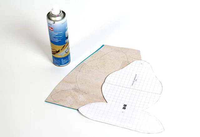 kostenlose Nähanleitung: Brillenetui Schnittteile zuschneiden und verstärken