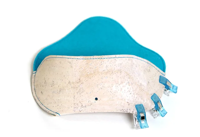 kostenlose Nähanleitung: Brillenetui Teile zusammennähen