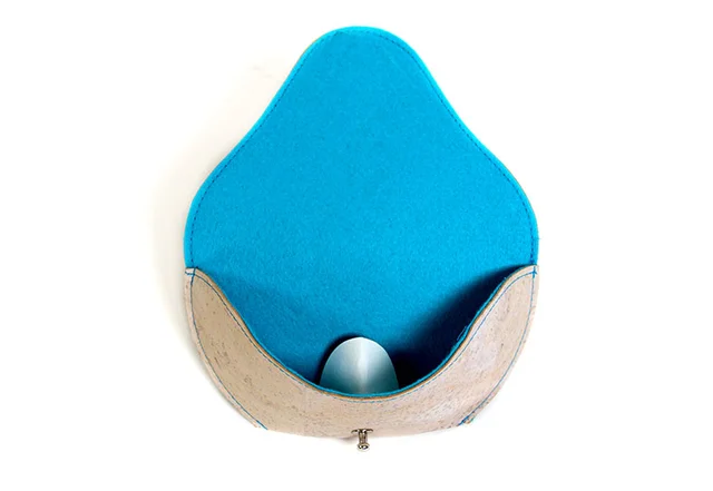 kostenlose Nähanleitung: Brillenetui Stütze befestigen