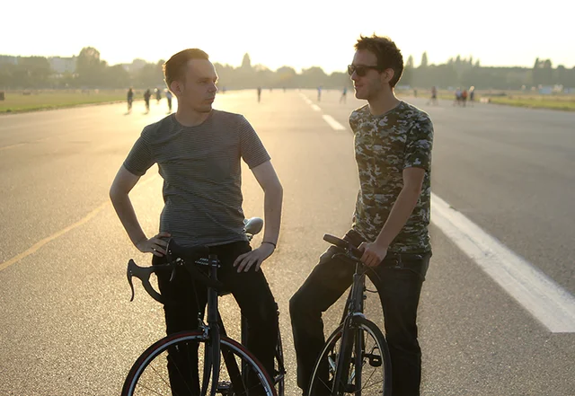 Schnittmuster Herrenshirts mit eingesetzten Ärmeln
