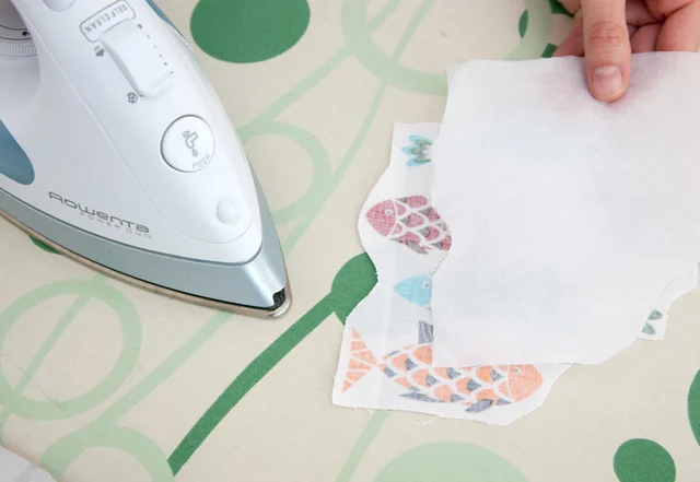 Stoffmotive mit Vlies verstärken