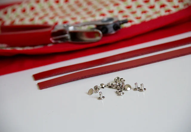 Hohlnieten und Lochzange