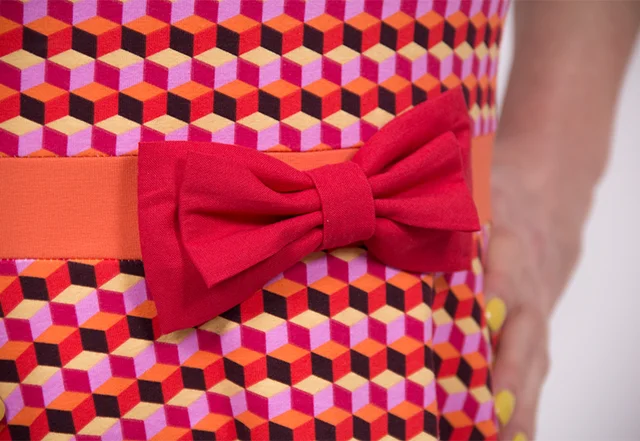 Jerseykleid mit Schleife