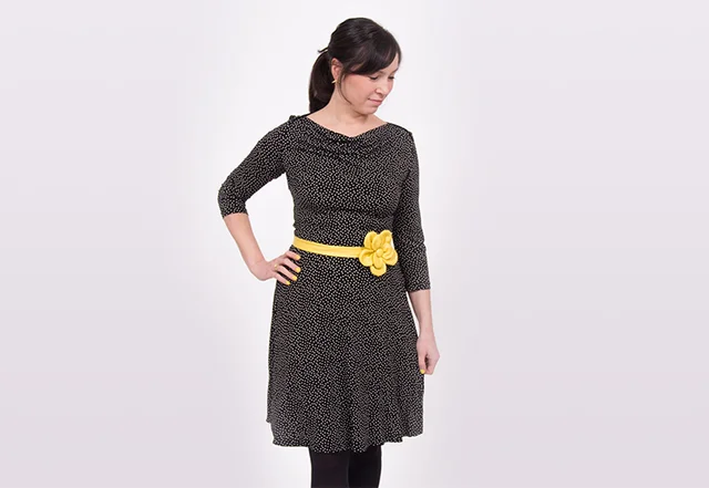 Jerseykleid Wasserfallausschnitt