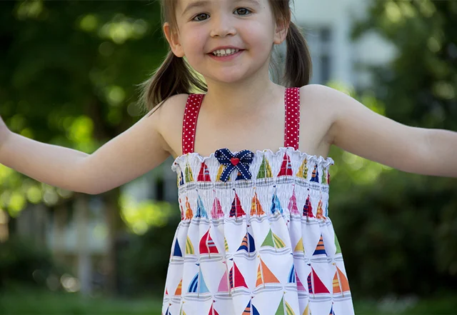 Schnittmuster Kinderkleid mit gerafftem gesmokten Oberteil