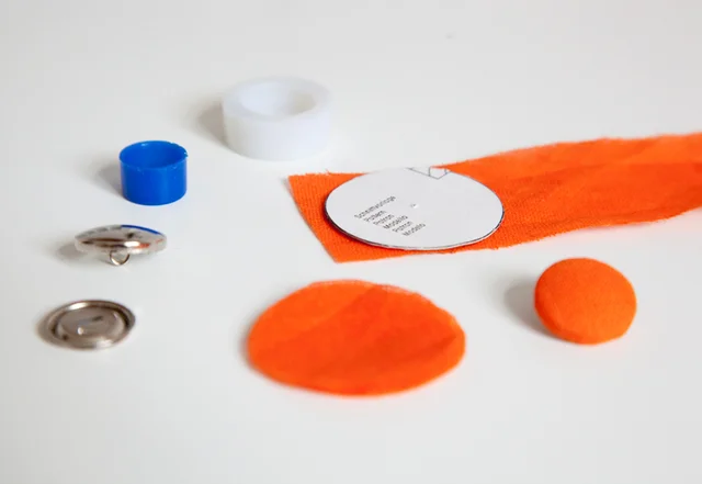 Knopf selber mit Stoff beziehen