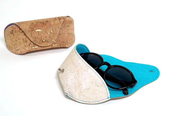 gratis Nähanleitung: Brillenetui aus Kork nähen