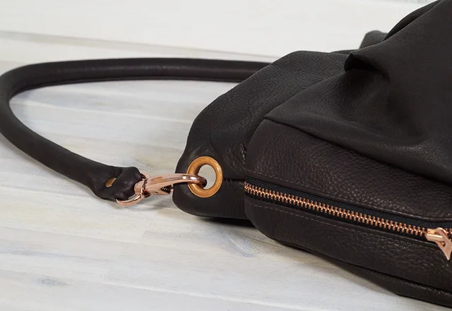 Leder Hobobag Karabiner Ösen