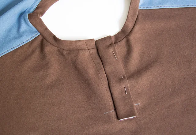 Nähanleitung mit Video: Knopfleiste Leistenteil einklappen