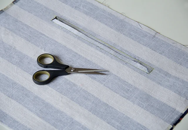 Öffnung für Reißverschluss aufschneiden