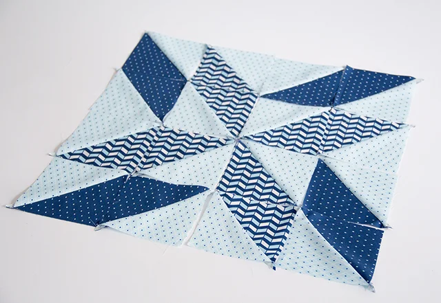 Nähanleitung: Patchworkkissen Muster schräger Stern