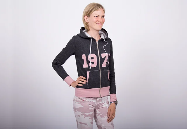 Kapuzenjacke abgewandelt Shirt "Riley" Kapuzenjacke abgewandelt Shirt "Riley"