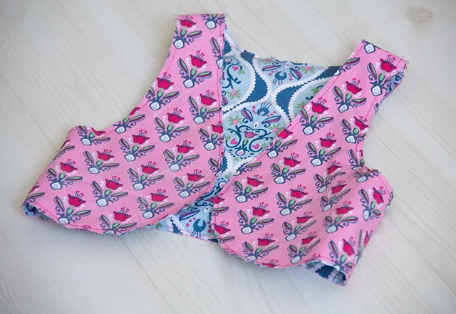 Schnittmuster kostenlos Steppweste Westenteile zusammennähen