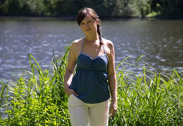 Damen-Top mit Smoknähten Damen-Top mit Smoknähten