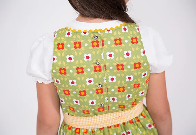 schnittmuster_dirndlkleid_knopfleiste_trachtenmode