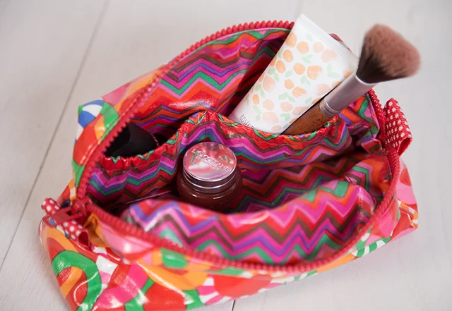 Schnittmuster Kosmetiktasche Wachstuch selber nähen