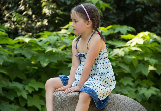 Kinderkleid mit Smoknähten selber nähen