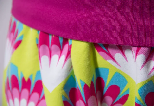 Schnittmuster Pumphose mit Bündchen und Falten selber nähen