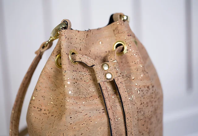 tasche_bucket_bag_korkstoff_zugband_niete