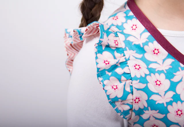 Schnittmuster Wickelkleid mit Ärmelrüsche