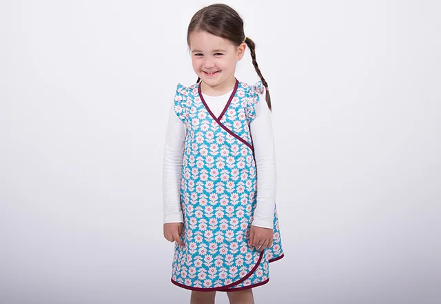 Schnittmuster Wende-Wickelkleid für Kinder