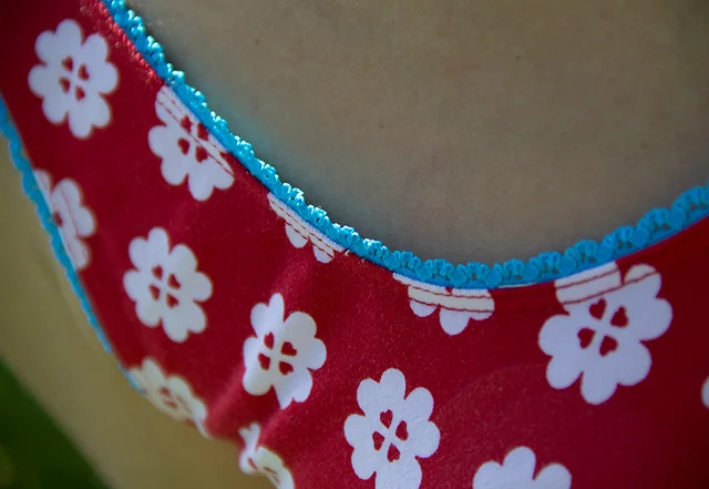 Damentop Schnittmuster Ausschnittkante