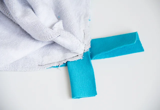 U-Bootausschnitt Ecken zusammennähen