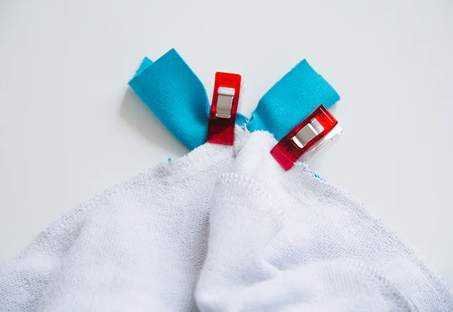 U-Bootausschnitt Ecken feststecken