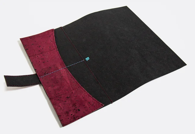 Nähanleitung Reise-Etui Lasche feststeppen