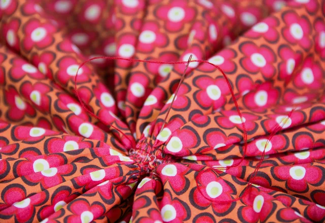 Kissen Knopf annähen