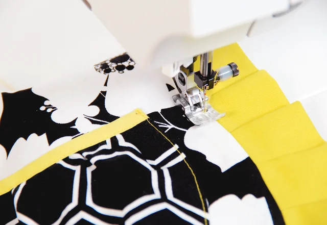 Schürze nähen Faltenband absteppen