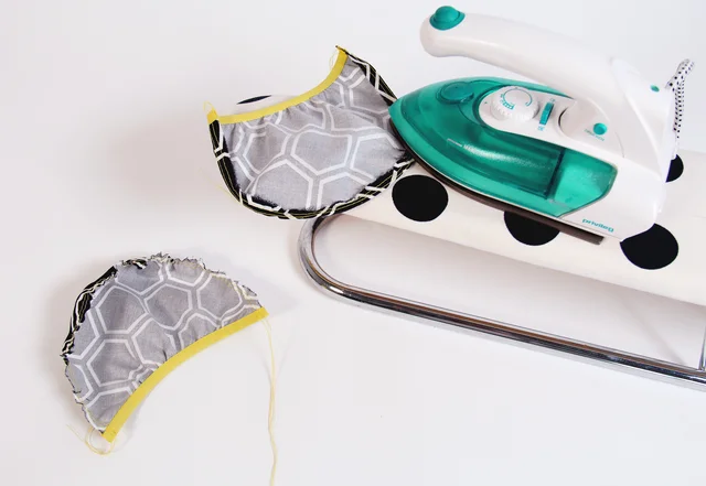 Schnittmuster Schürze Taschen bügeln