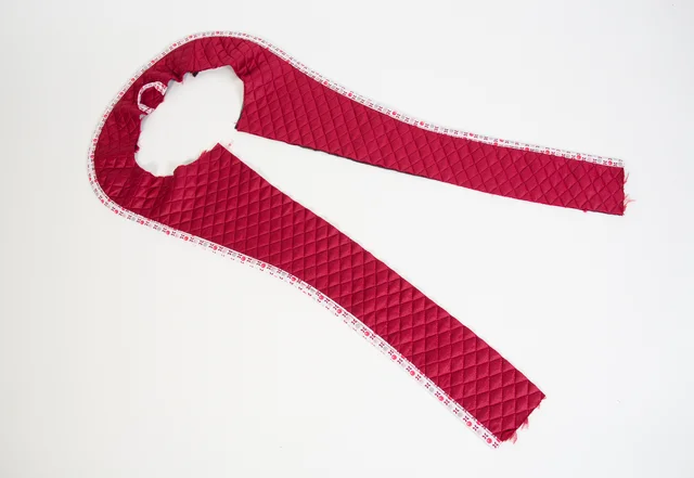 Nähanleitung Blousonkragen an Kapuzenjacke nähen: Belege zusammennähen