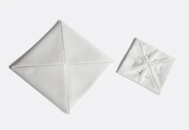 Nähanleitung Cathedral-Window Patchworkkissen Kanten einschlagen