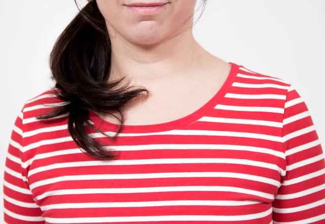 Schnittmuster Jerseykleid Streifenstoff